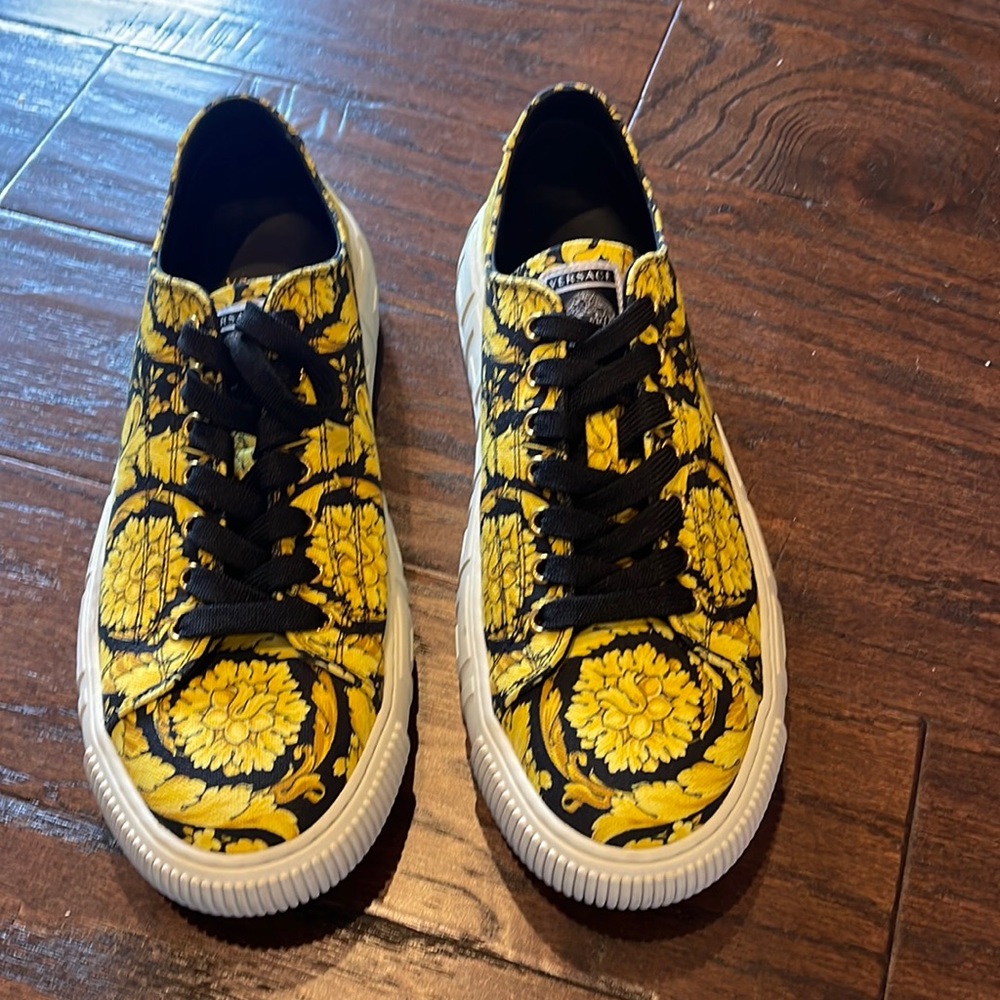 New Versace La Greca Low-Top Shoes Sneakers sz 43 / 10